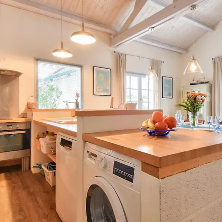 Holiday home Maison Pour 6, A Proximite Du Centre Noirmoutier-en-l'Ile